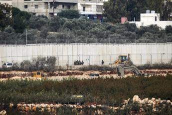 Israele, operazione per distruggere tunnel Hezbollah